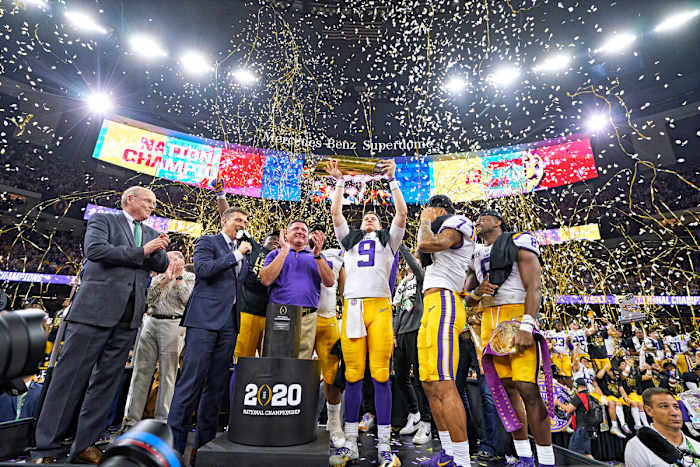 LSU celebrates their 2020 national title.